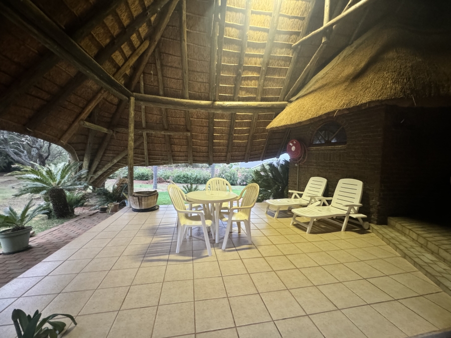 6 Bedroom Property for Sale in Doringkruin North West